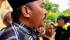 Foto: Asmawi saat berada di Mapolsek Batang-Batang, Selasa (26/5/2026).