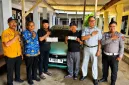 Foto: Penyerahan hadiah umroh kepada wajib pajak patuh di Sumenep.