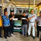 Foto: Penyerahan hadiah umroh kepada wajib pajak patuh di Sumenep.
