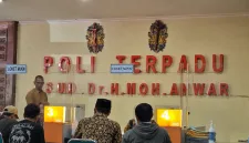 Suasana pelayanan pendaftaran pasien di Poli Terpadu RSUD dr. H. Moh. Anwar Sumenep yang tetap berjalan tertib dan kondusif.