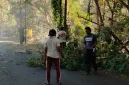Foto: Gotong royong warga Grujugan demi lingkungan bersih dan asri.