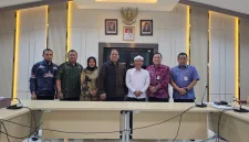 Foto: Bupati Purwakarta memenuhi klarifikasi di Kantor Itjen Kemendagri terkait polemik lagu “Lalaki Langit”.