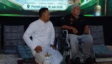 Foto: Bang Ali (kiri) bersama Habib Syaikhon bin Musthofa Al-Bahar (Wan Sehan) di Pendopo Utama Bani Group, Pamekasan, Kamis (16/7/2026).