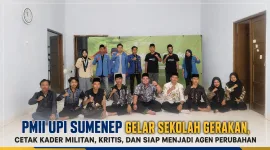 Foto: Foto bersama peserta, panitia, dan narasumber usai pembukaan Sekolah Gerakan PMII Komisariat UPI Sumenep di Mess Perssu Sumenep, Sabtu (18/7/2026).