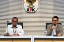 Foto: Juru Bicara KPK Budi Prasetyo (kanan) bersama Plt Direktur Penyidikan KPK Achmad Taufik Husein saat konferensi pers di Gedung Merah Putih KPK, Jakarta, Rabu (22/7/2026).