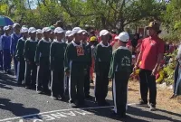 Foto: Tim gerak jalan SDN 3 Pancor tampil kompak dalam lomba tingkat SD/MI se-Kecamatan Gayam.