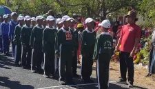 Foto: Tim gerak jalan SDN 3 Pancor tampil kompak dalam lomba tingkat SD/MI se-Kecamatan Gayam.