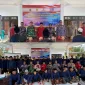Foto: Lanal Batuporon bersama nelayan dan masyarakat pesisir Pulau Sapudi dalam kegiatan sosialisasi Kamla, bakti sosial, dan bakti kesehatan.