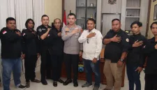 Foto: Redaksi TrendiKabar.com bersama Kapolresta Sumenep dalam agenda silaturahmi dan sinergitas.