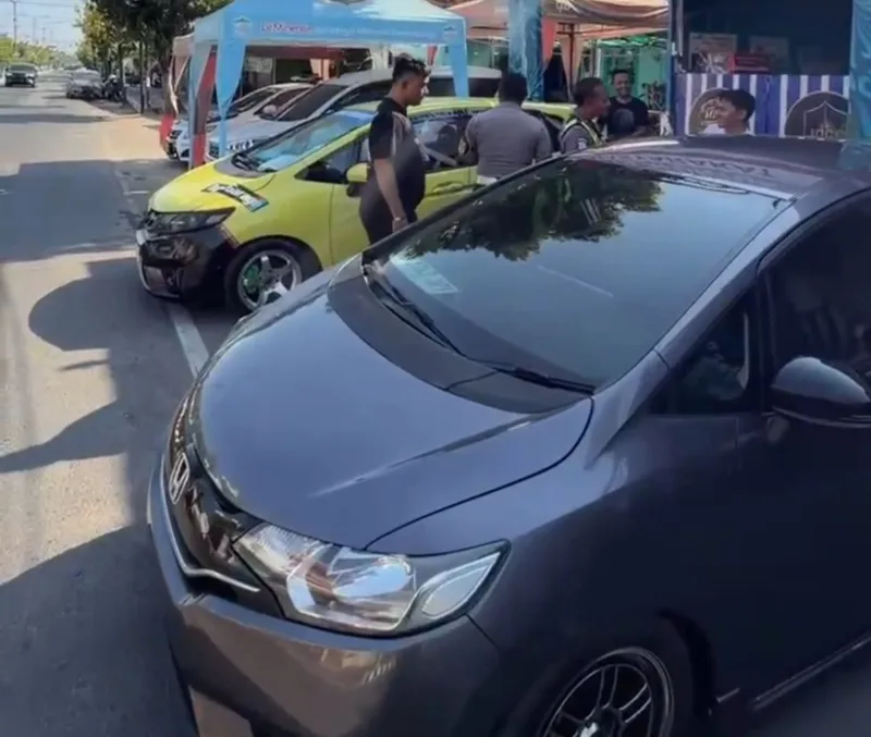 Foto: Dua mobil Honda Brio yang ditindak Satlantas Polresta Sumenep.