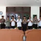 Foto: Kapolresta Sumenep bersama pengasuh Ponpes Al-Amien Prenduan dalam silaturahmi memperkuat sinergi ulama dan Polri.